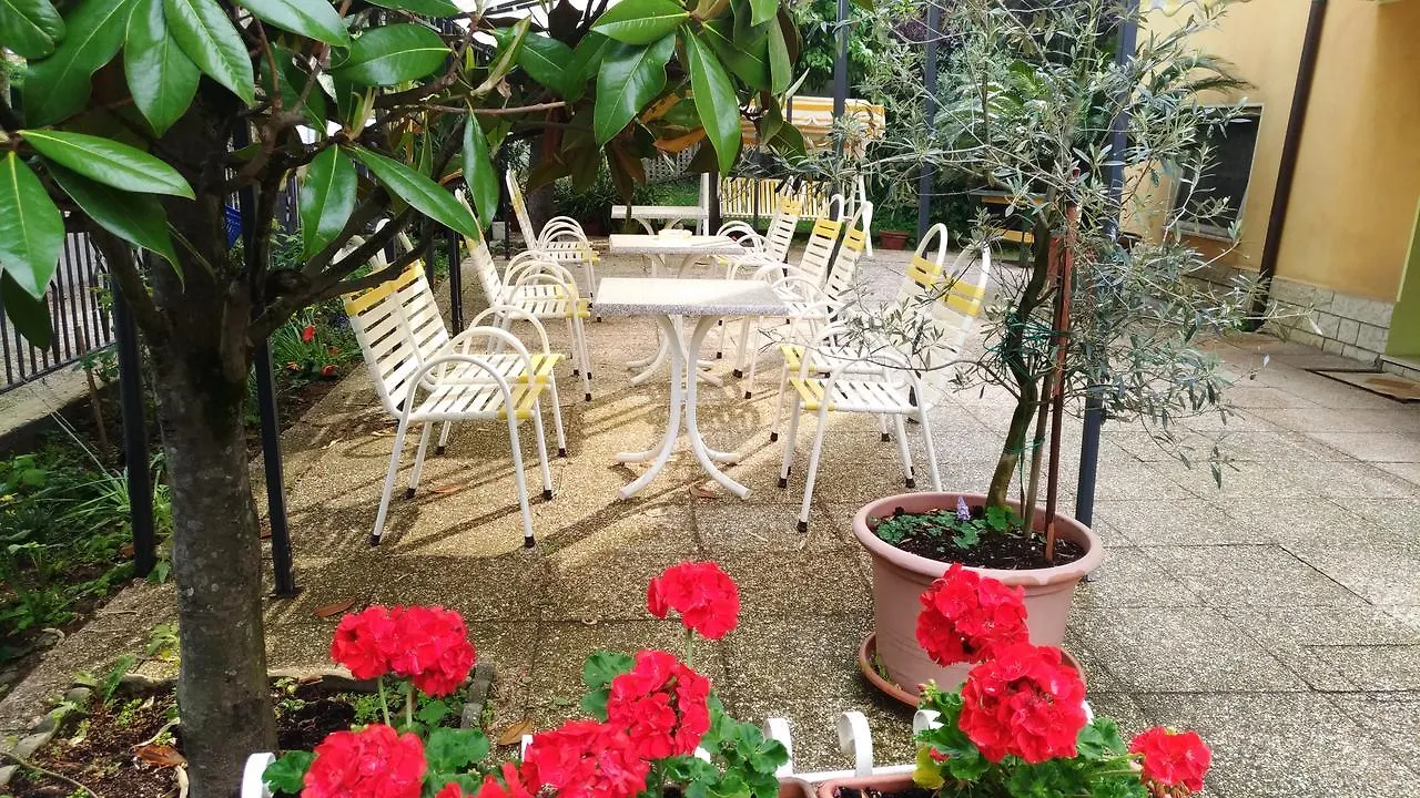 Villa Anna Cesenatico 0*,