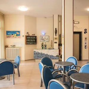 Gladys Hotel